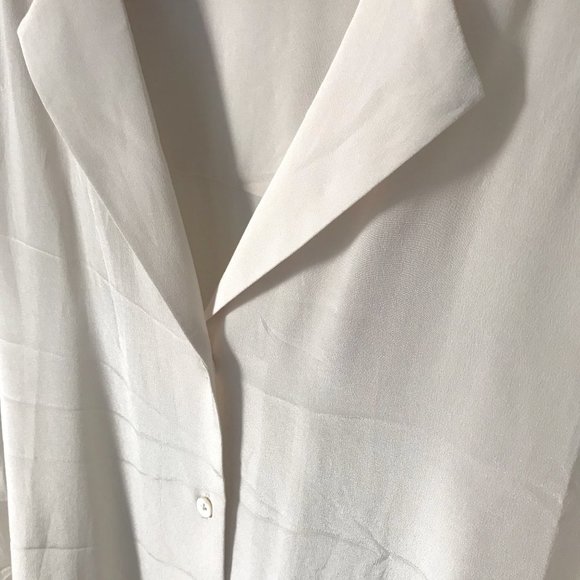 Aritzia Babaton // Academy Silk Short Sleeve Blouse - White, S - Picture 4 of 10